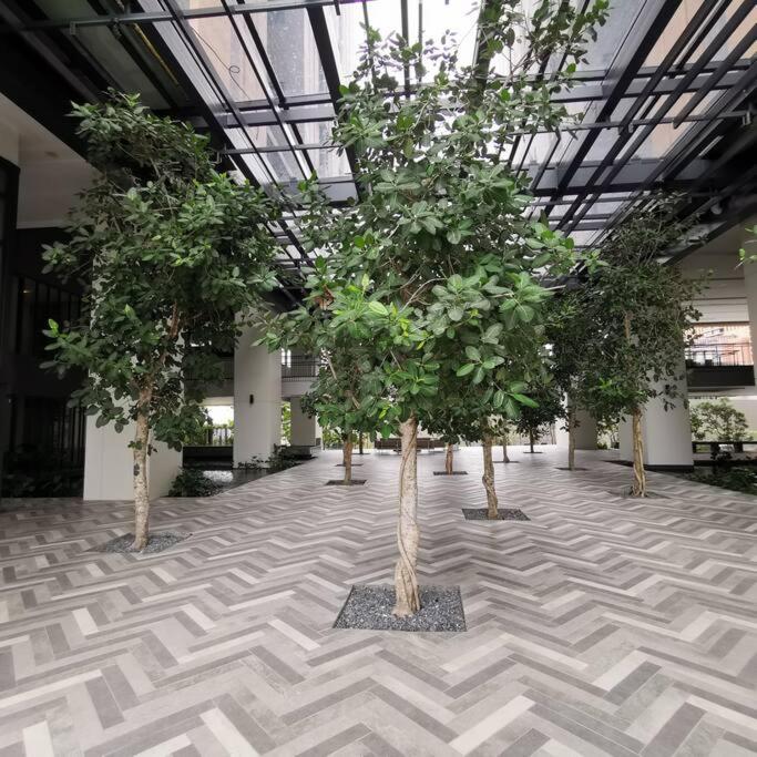 BukitBintang-KLCC-Pavilion-2-12pax-InfinityPool-Netflix-Balcony-SuperFastInternet