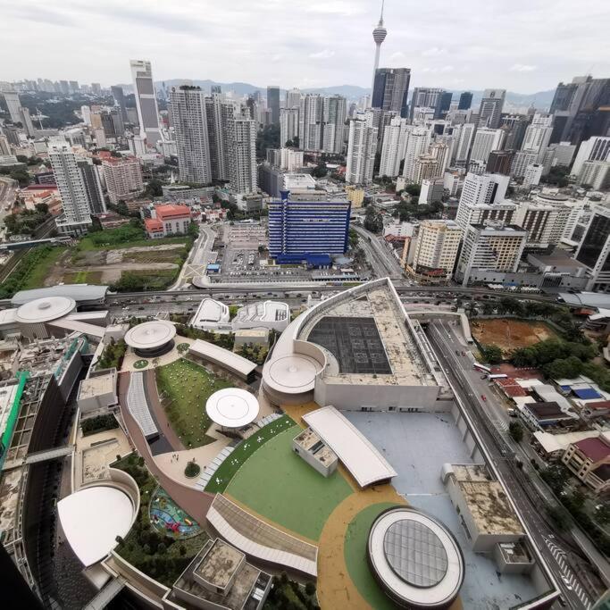 BukitBintang-KLCC-Pavilion-2-12pax-InfinityPool-Netflix-Balcony-SuperFastInternet