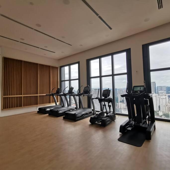 BukitBintang-KLCC-Pavilion-2-12pax-InfinityPool-Netflix-Balcony-SuperFastInternet