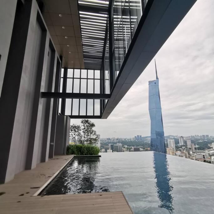 BukitBintang-KLCC-Pavilion-2-12pax-InfinityPool-Netflix-Balcony-SuperFastInternet