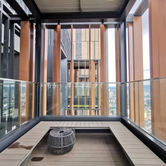 BukitBintang-KLCC-Pavilion-2-12pax-InfinityPool-Netflix-Balcony-SuperFastInternet