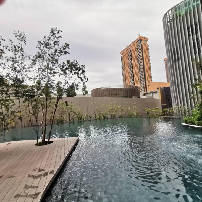 BukitBintang-KLCC-Pavilion-2-12pax-InfinityPool-Netflix-Balcony-SuperFastInternet