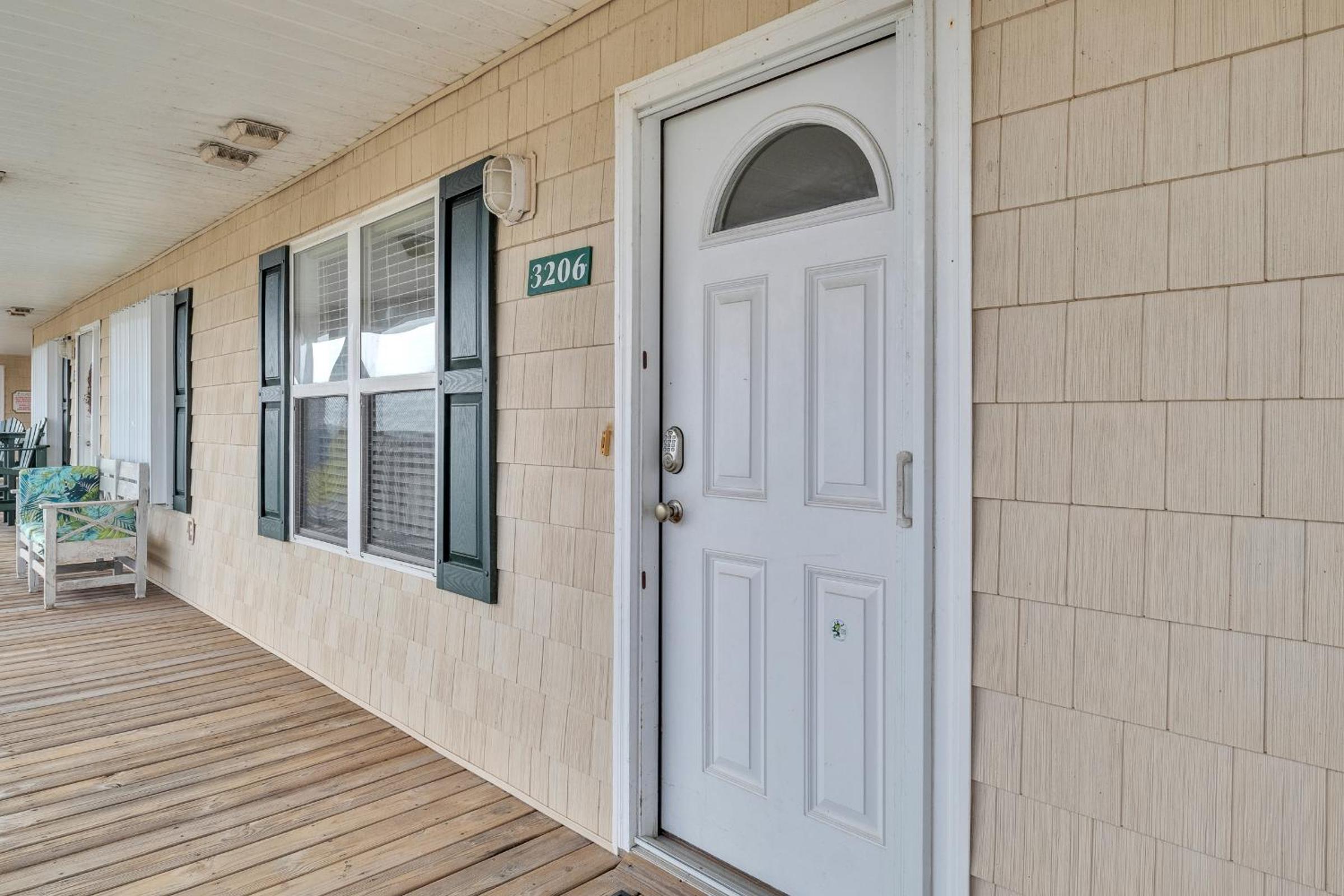 Sol Retreat by Oak Island Accommodations, photo 32