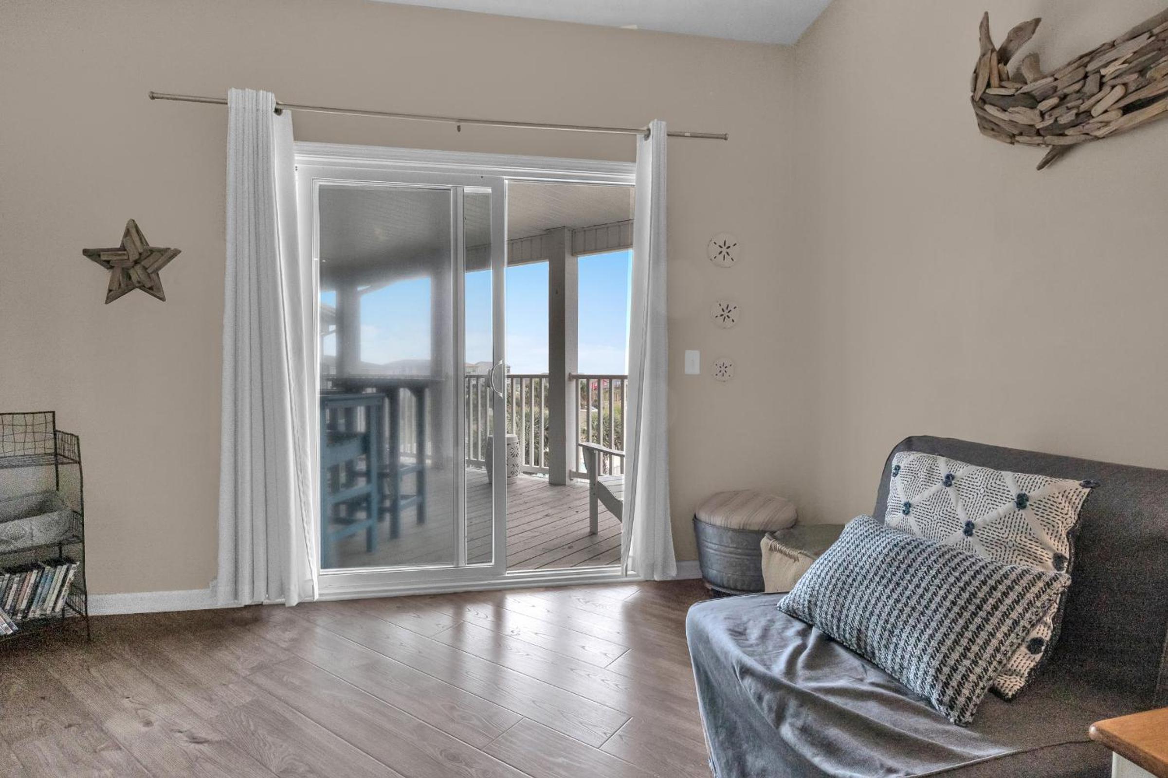 Sol Retreat by Oak Island Accommodations, photo 19