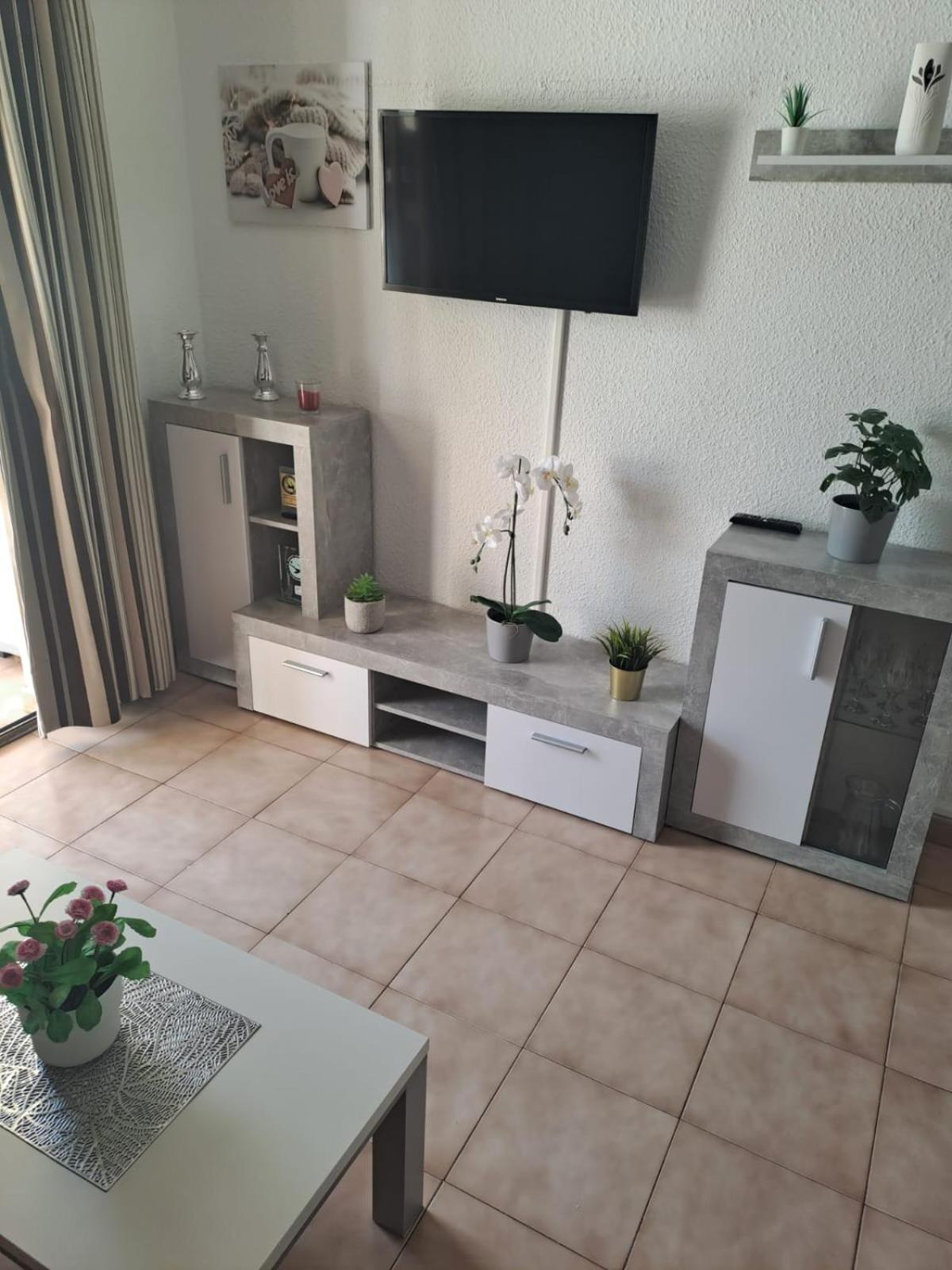 DORY HOUSE LOS CRISTIANOS