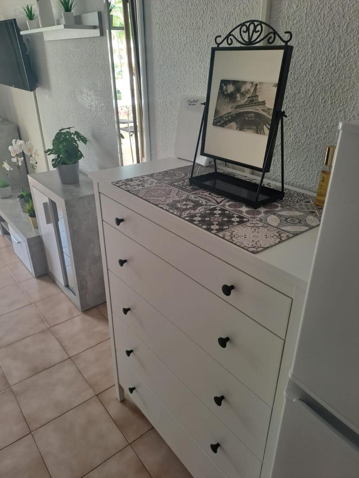 DORY HOUSE LOS CRISTIANOS