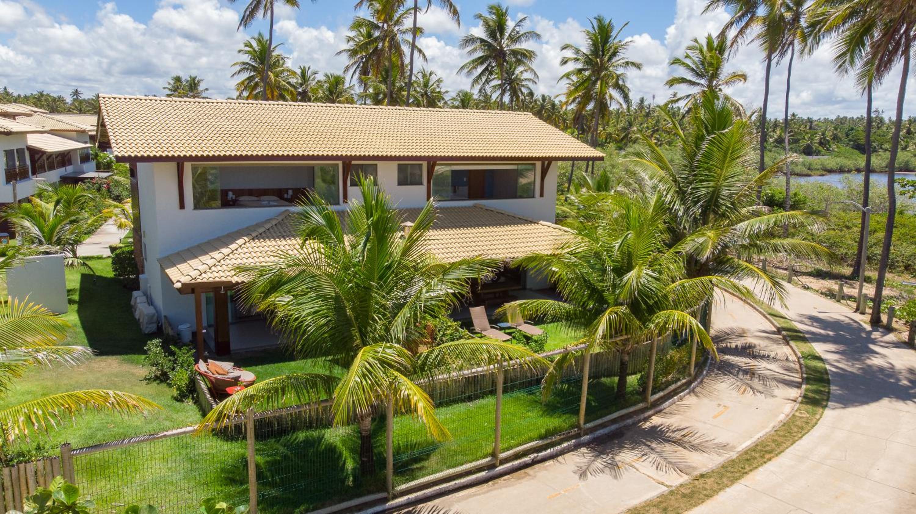 Charming bungalow with 3 suites
