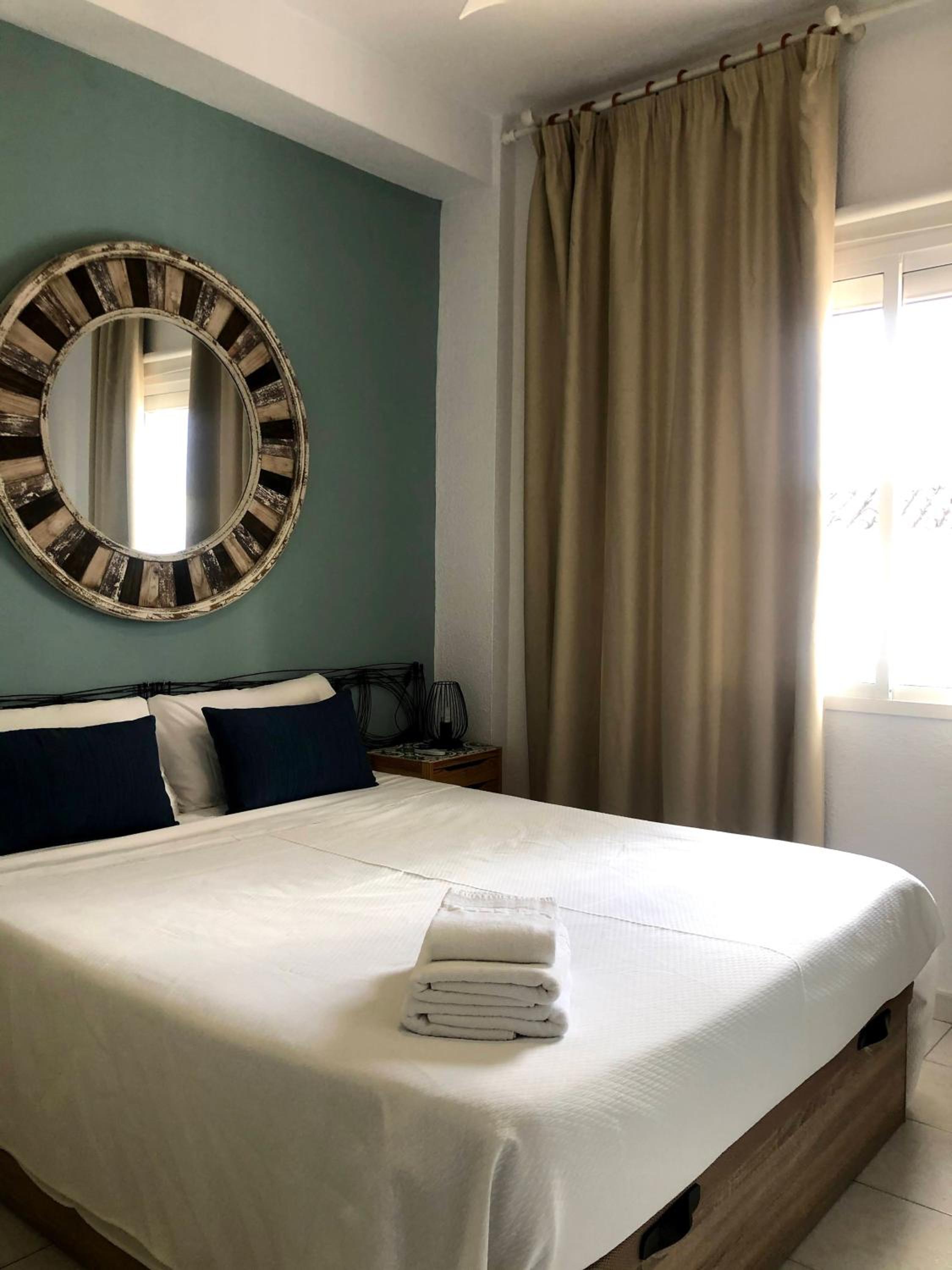 Bajondillo Beach Apartment By Torremolinos On-line