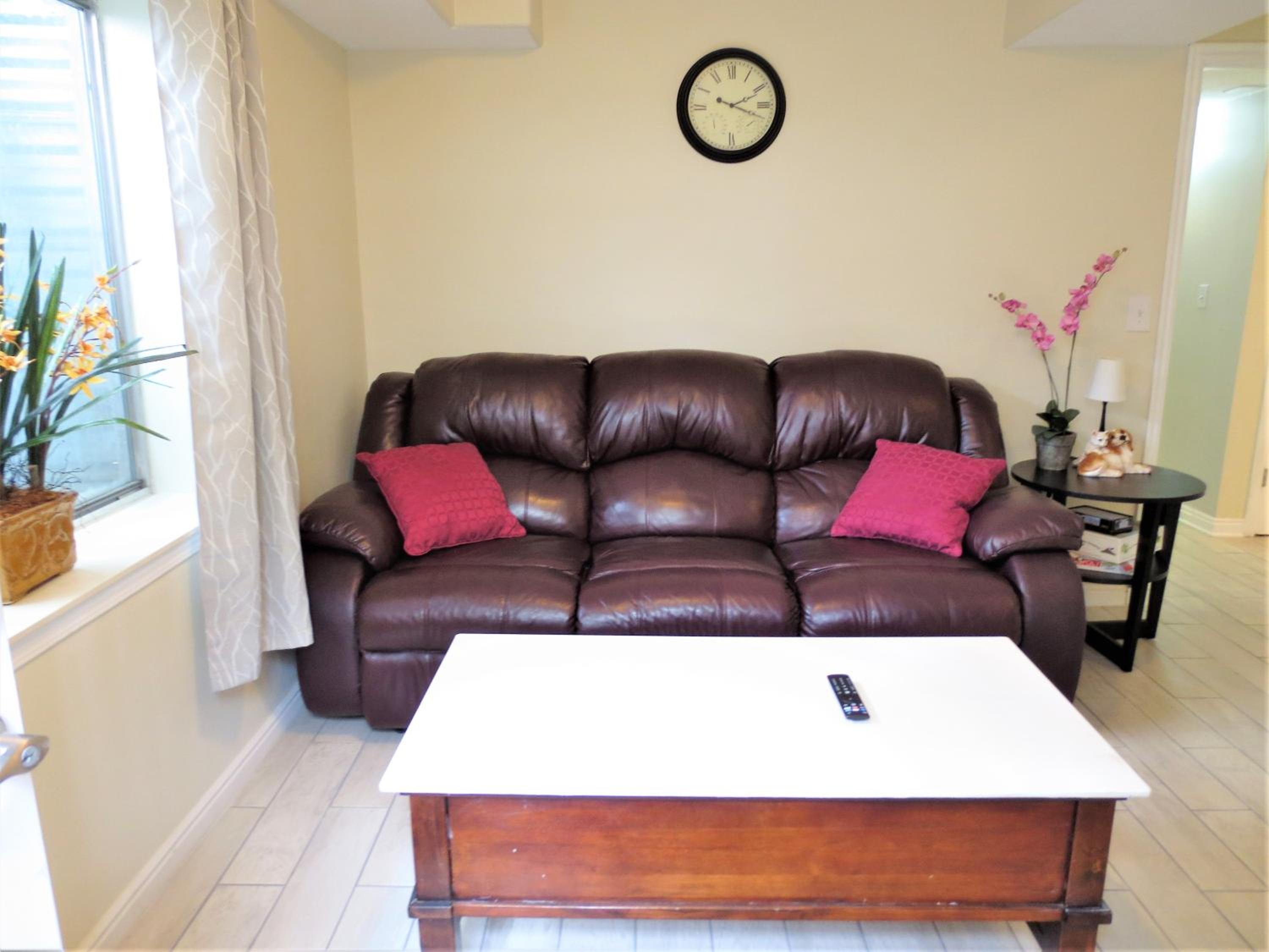 Entire Huge Basement! Fast Wifi! Private Entrance! - Property Image 19