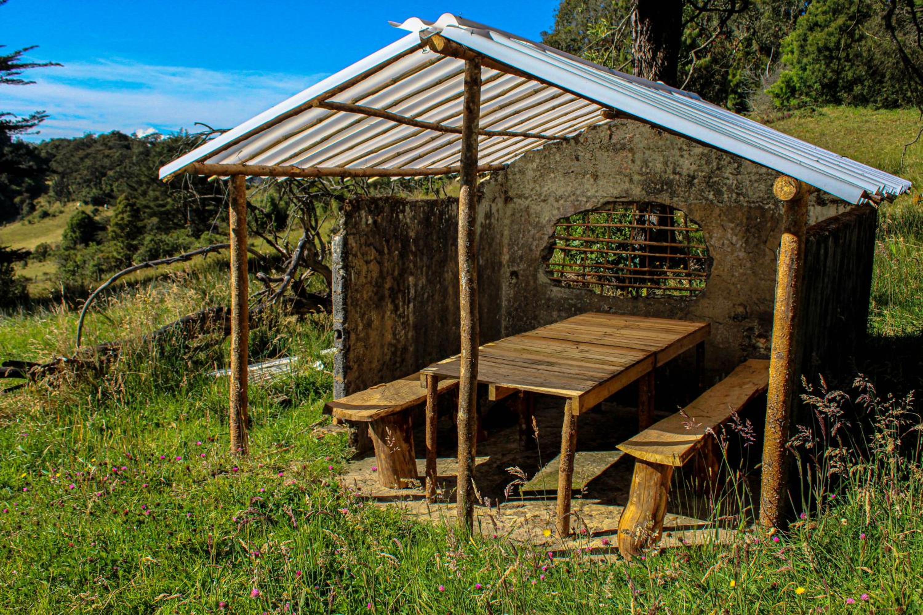 Acogedora cabaña entre las montañas de La Calera- Colombia