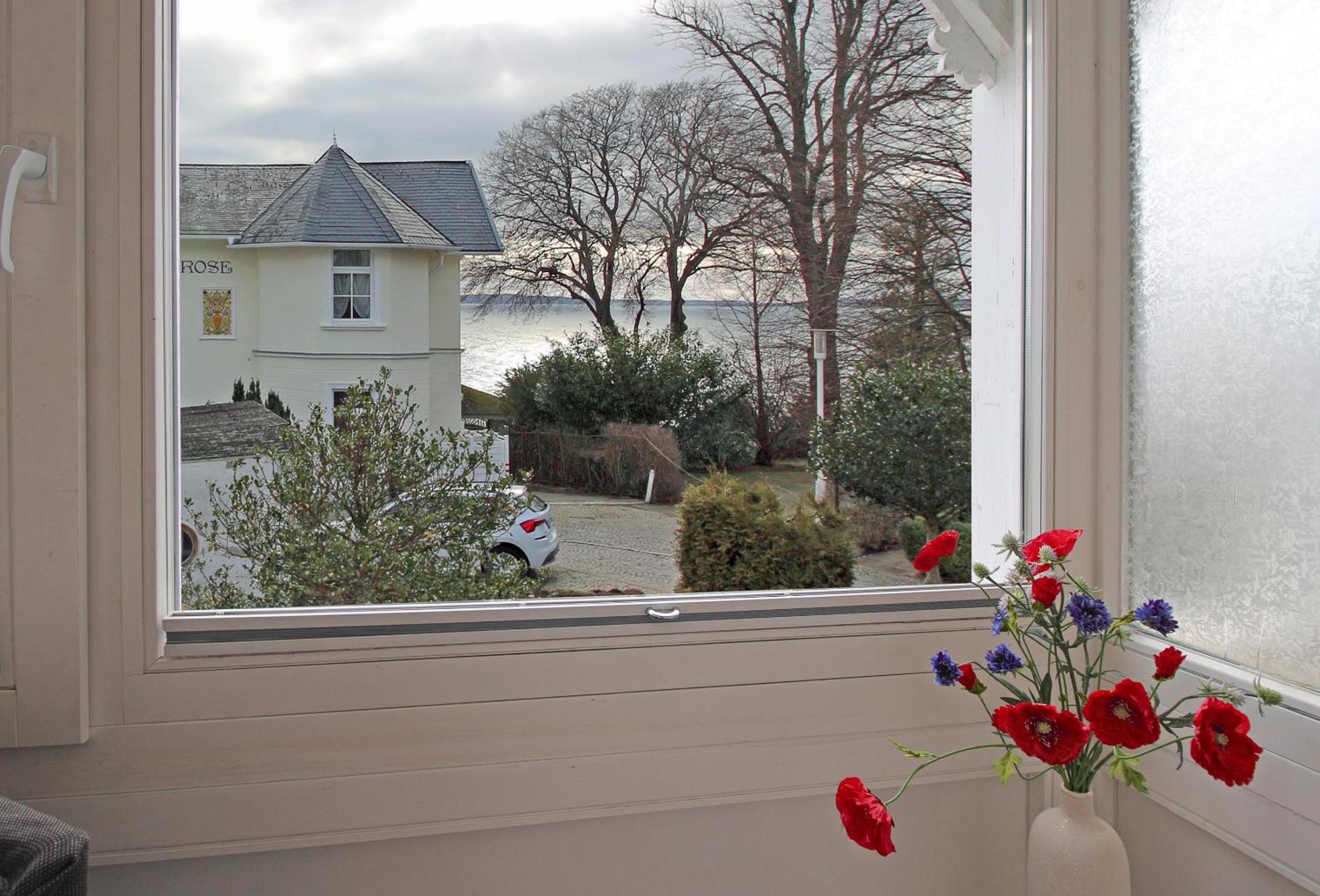 Villa Ostseelilie - Appartements mit Balkon und Meerblick
