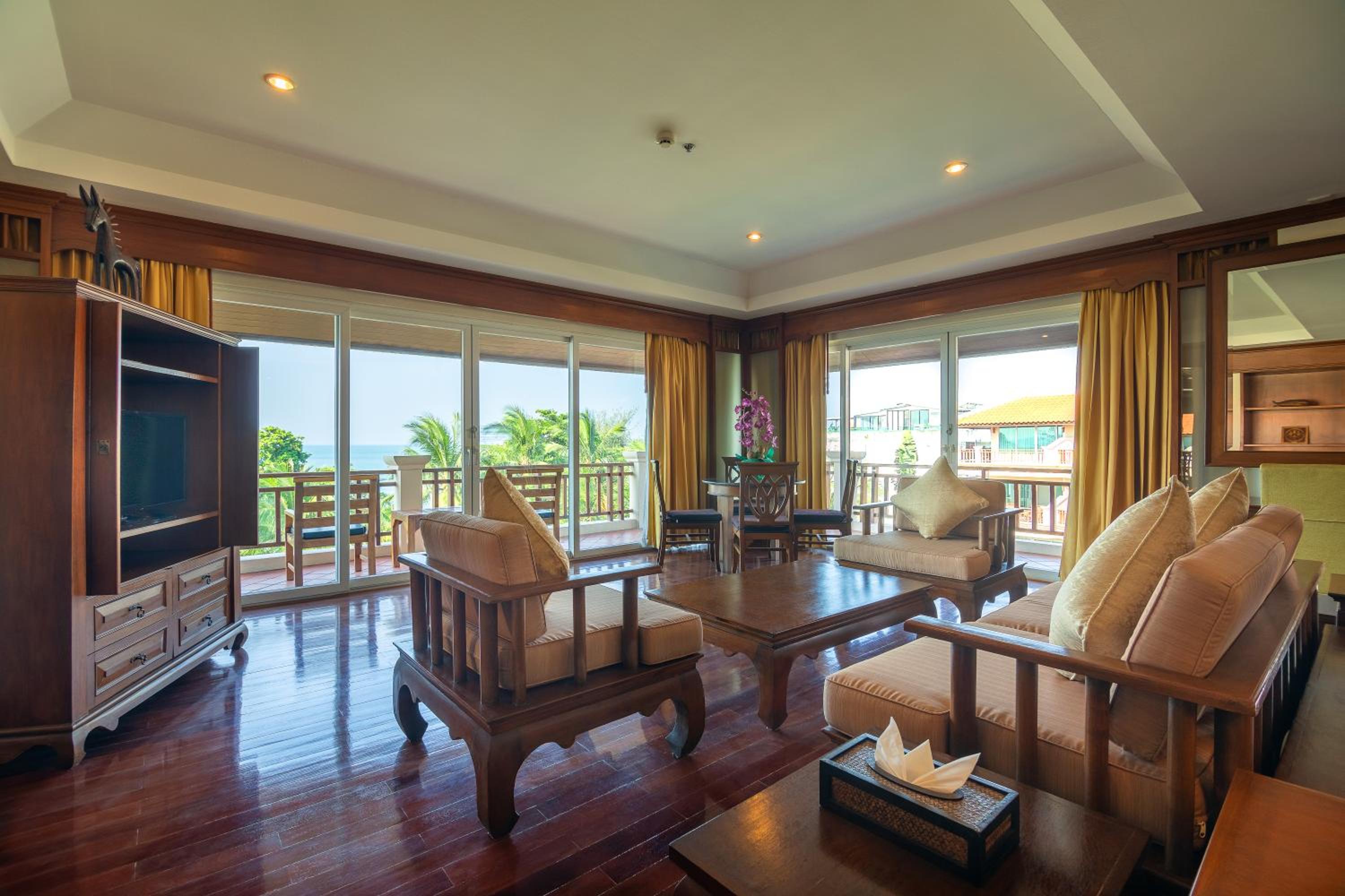 Avalon Beach Resort Pattaya