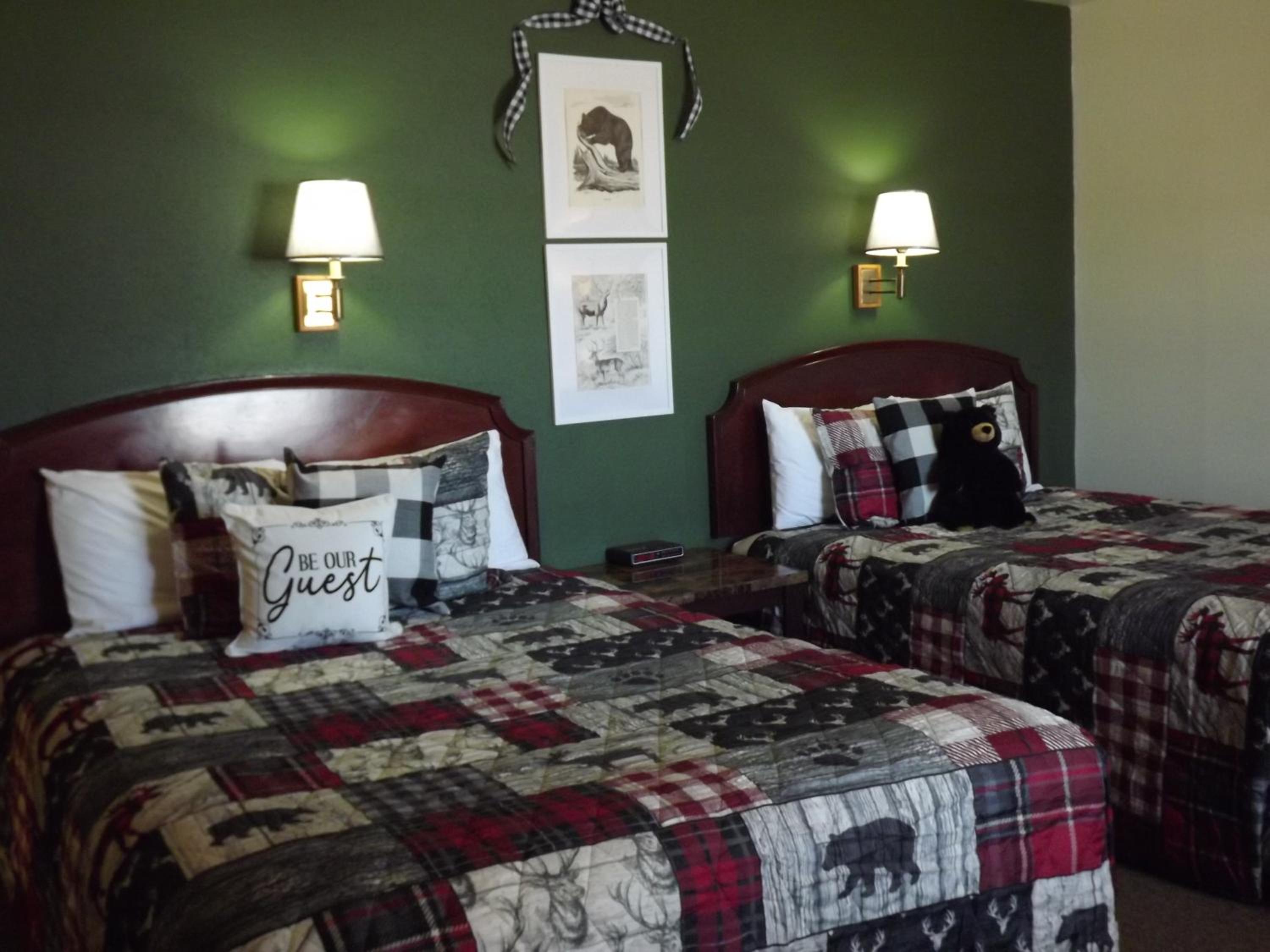 Crest Country Inn