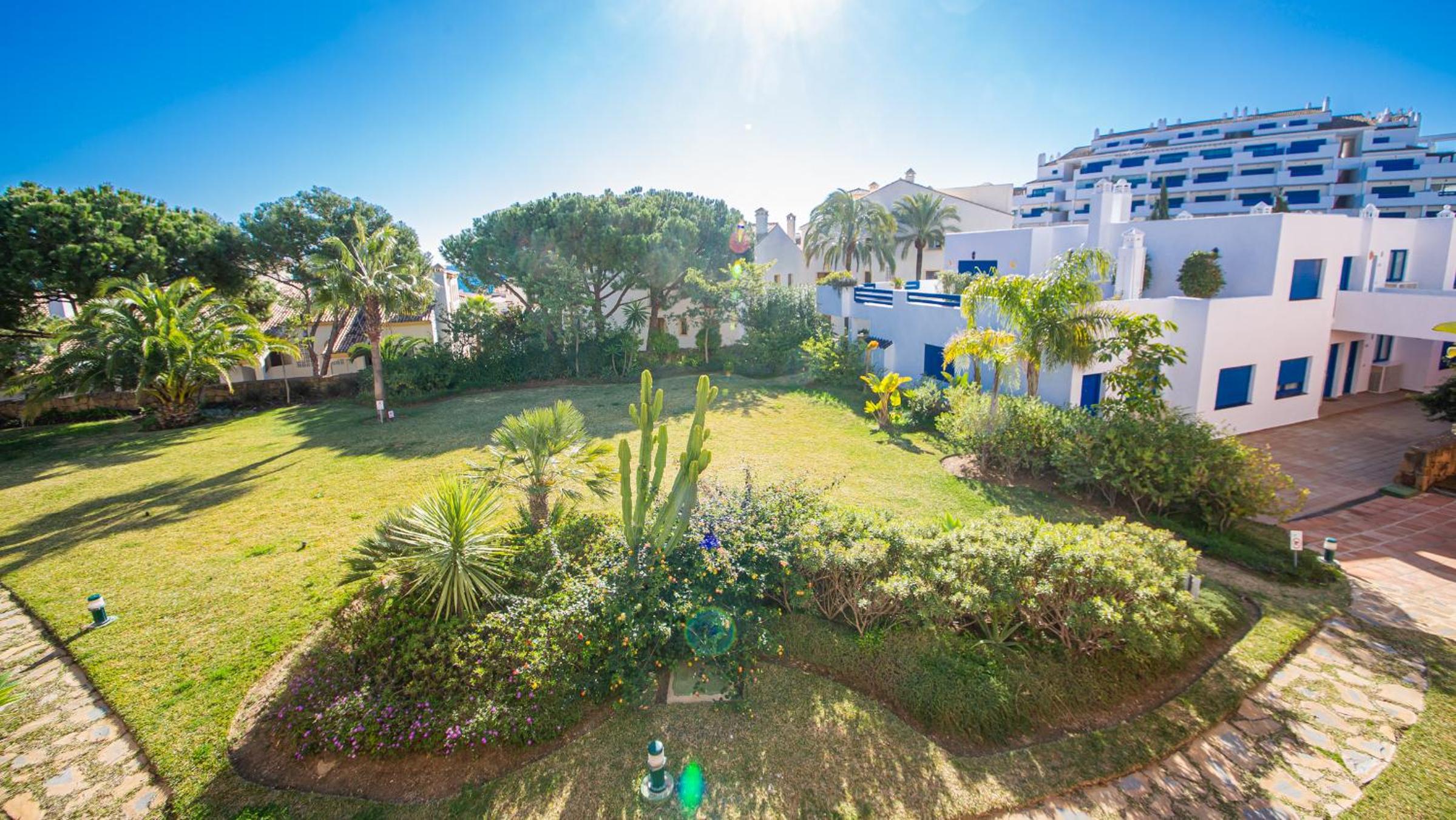 Duquesa Suites 206 view 4