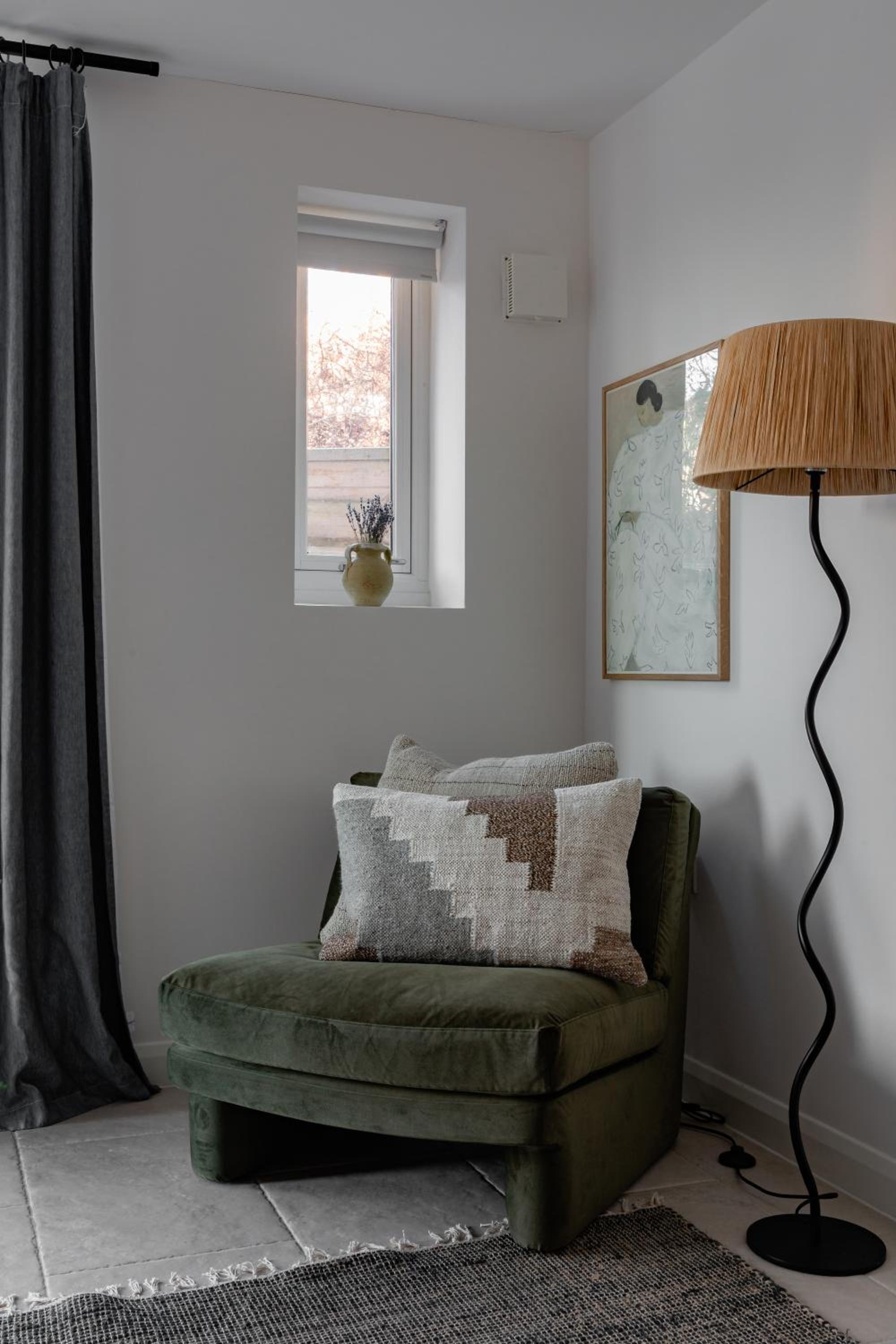 Luxury Eton Cottage-Design Led view 2