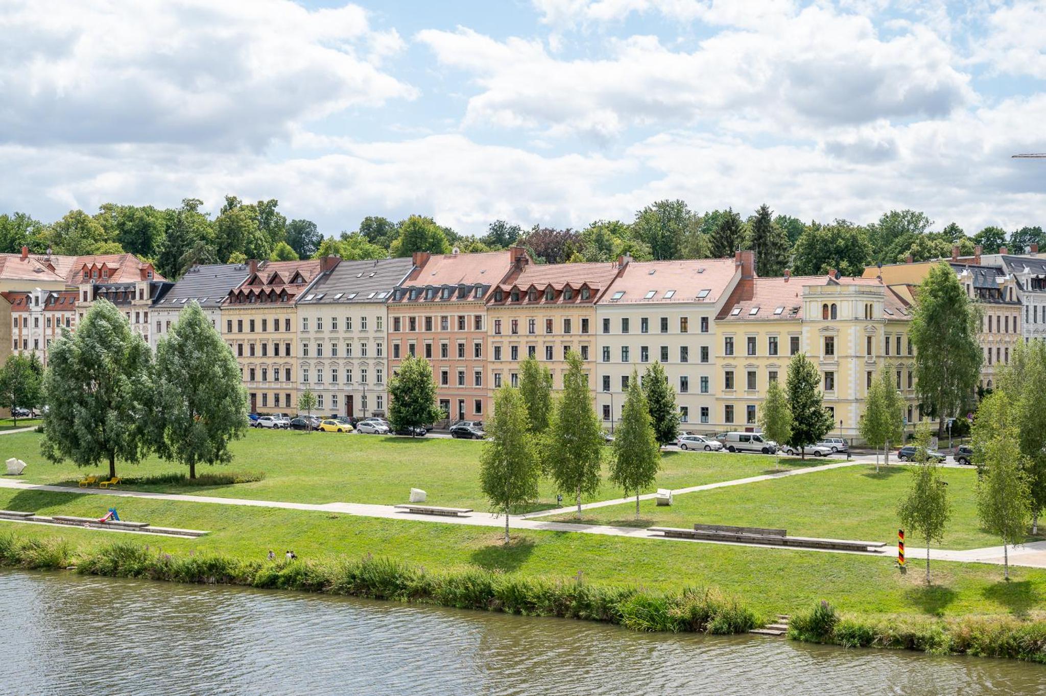 Blick Apartments - Riverview Studio Apartment, photo 8