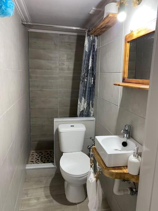 George's Home Platy Gyalos photo 5