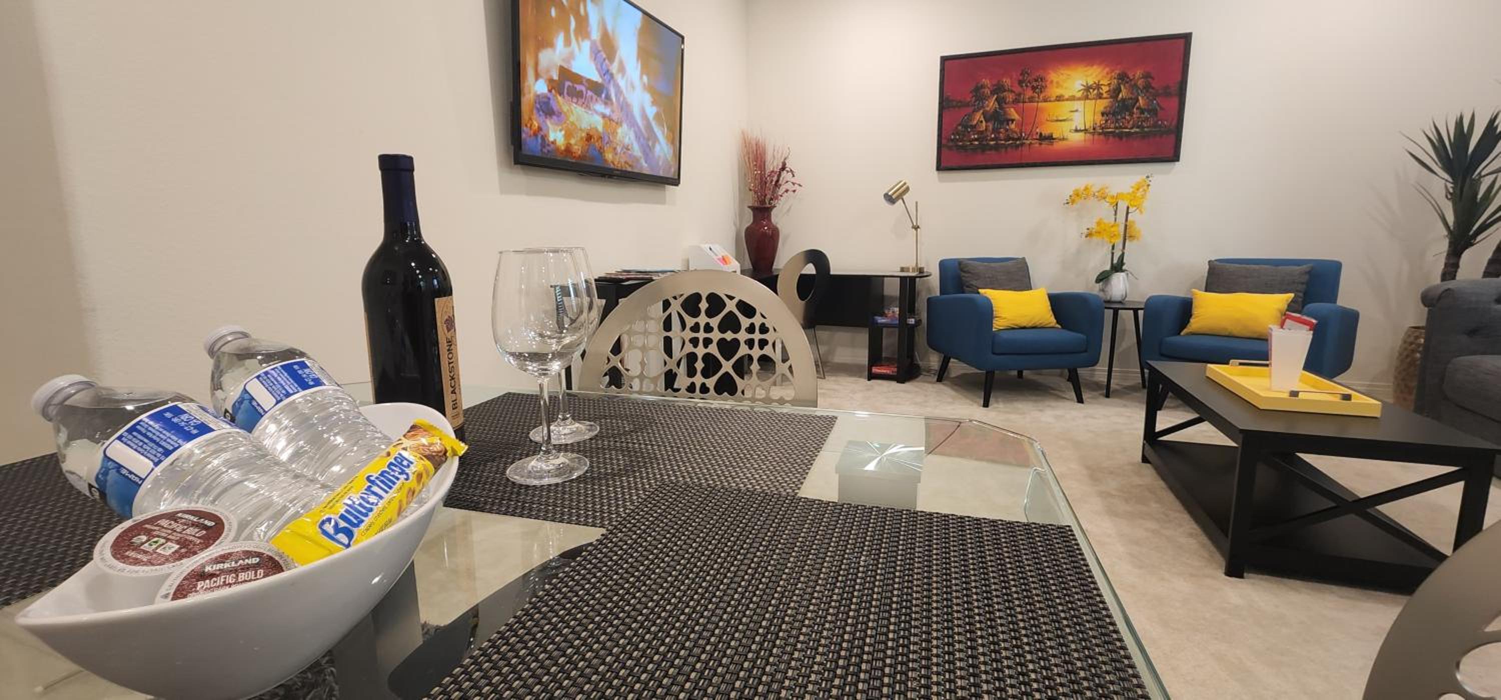 Private Lux Apartment in a new community view 3