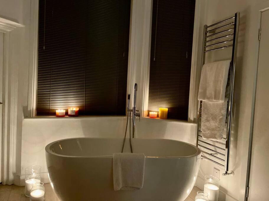 Chelsea Posh apartment