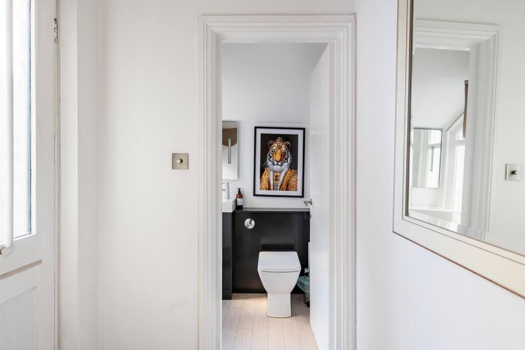 Chelsea Posh apartment
