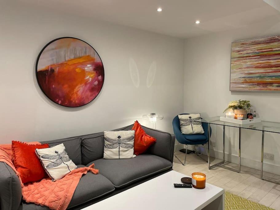 Chelsea Posh apartment
