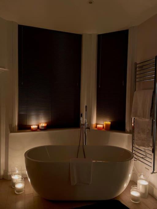 Chelsea Posh apartment