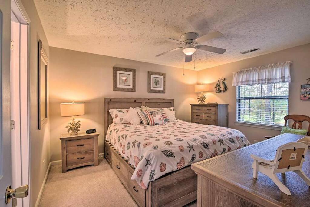 Pet Friendly! True Blue Golf! view 5