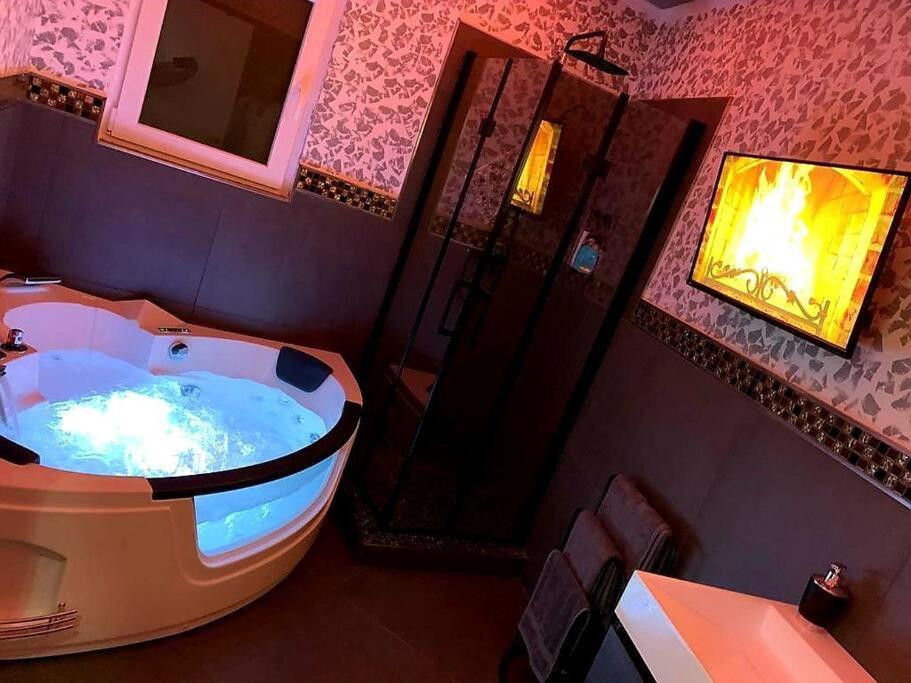 Luxus Loft Whirlpool Designer Küche Bad