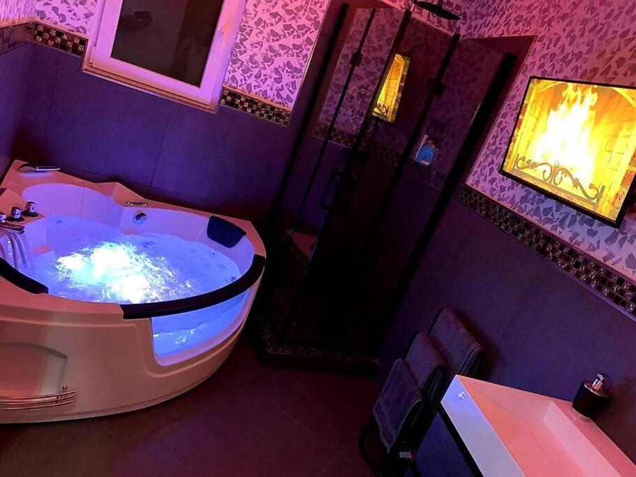 Luxus Loft Whirlpool Designer Küche Bad