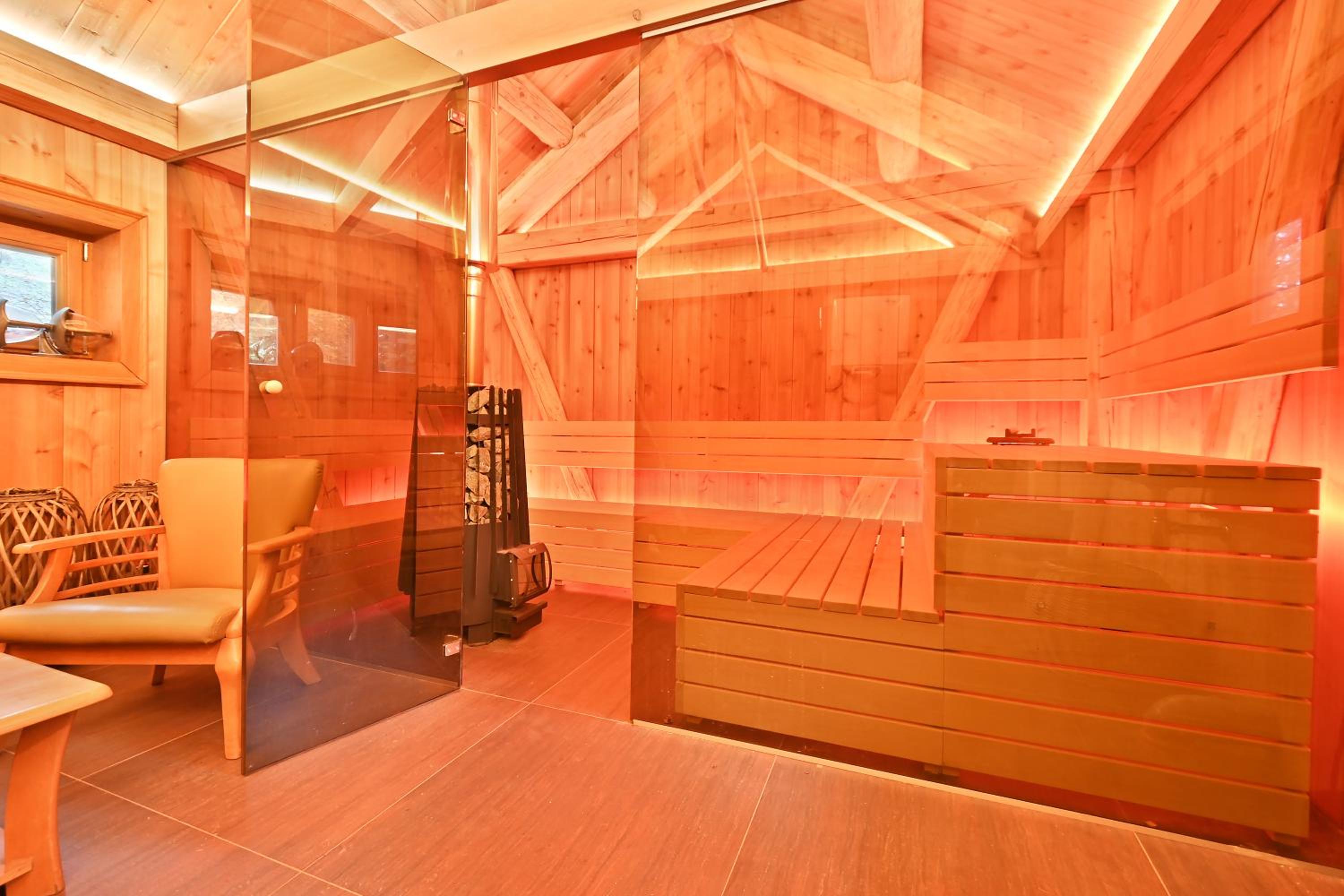 Wooden house in the heart of the Giant Mountains with own hill