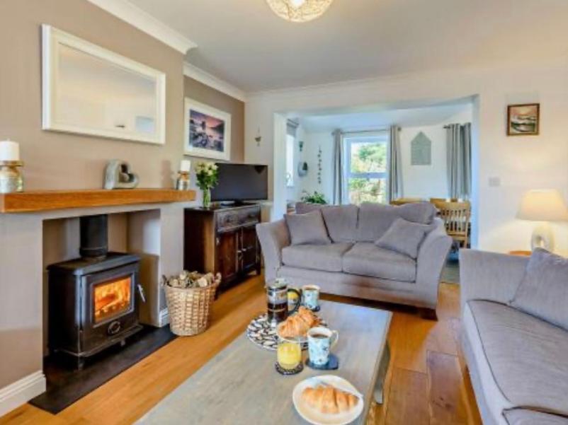 Tors View - Luxury Westward Ho Holiday Cottage - Pet and Child Friendly - Near Beach Pubs Shops Coastal Walks Sleeps 1-8 plus babies Free Parking WiFi Towe view 3