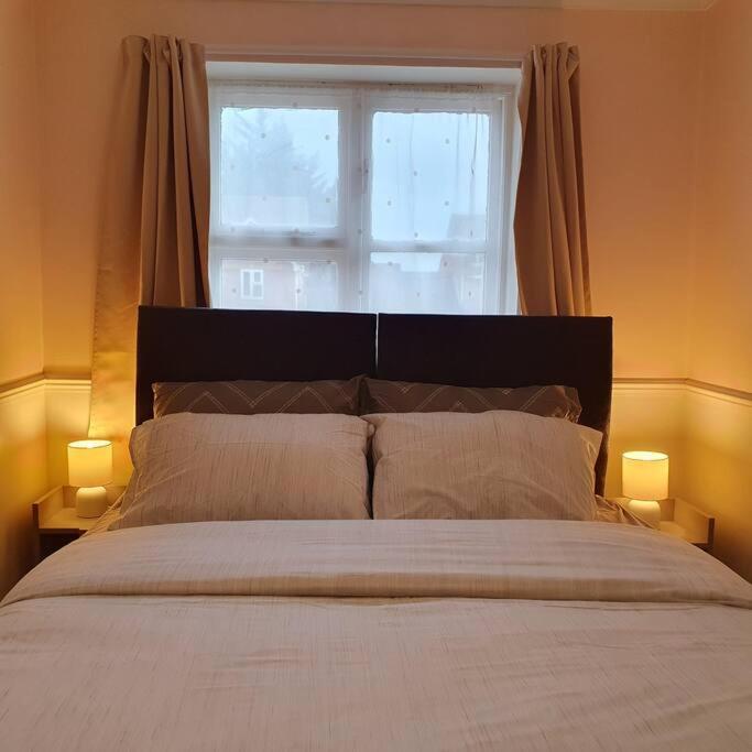 Ideally located contemporary 3 bed spacious house view 3
