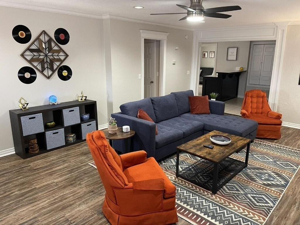 NEW The Drover by USAO - King Bed - SmartTV - Quiet Street! view 4