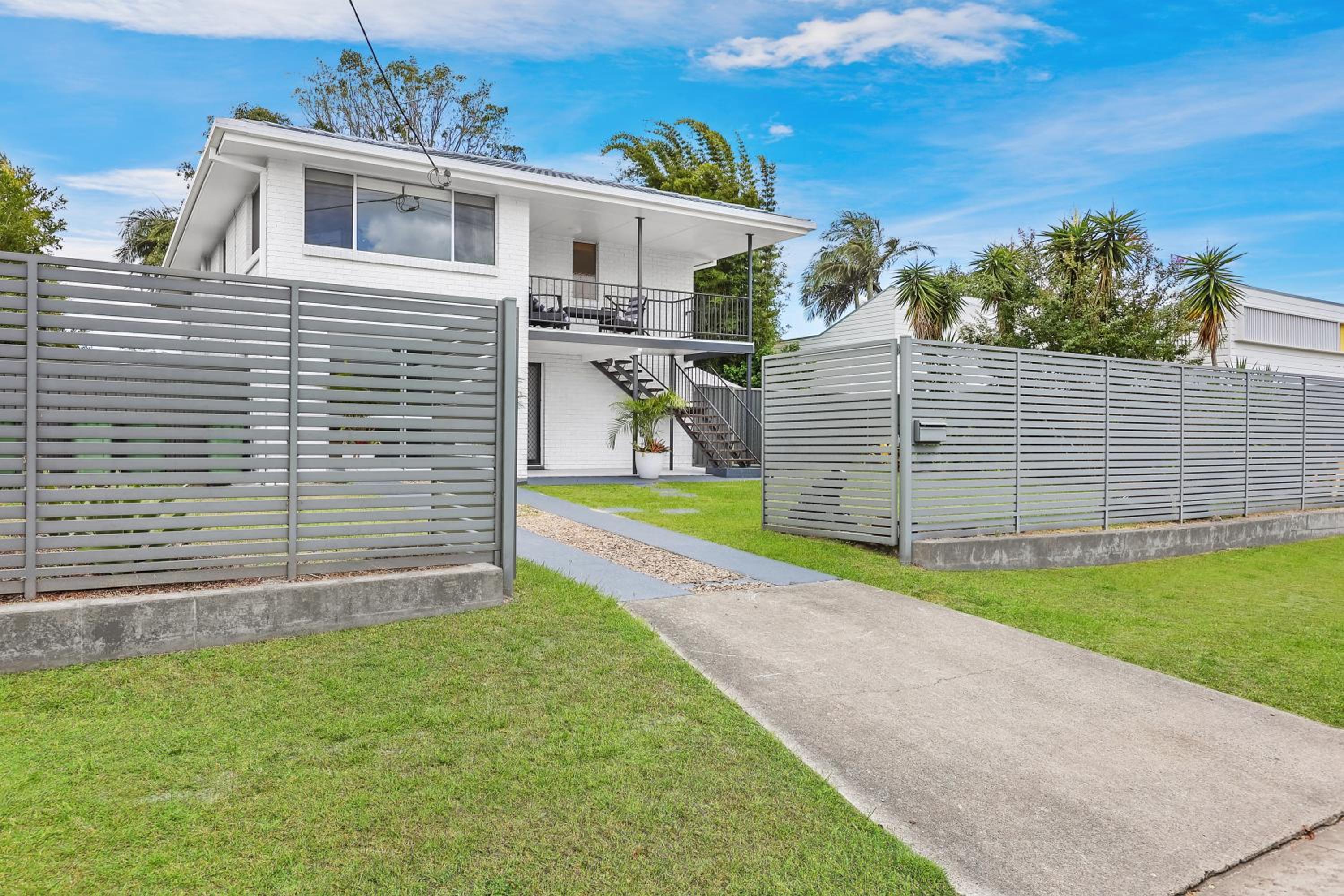Ultimate Burleigh Beach House Family Retreat! - 5 BEDROOMS
