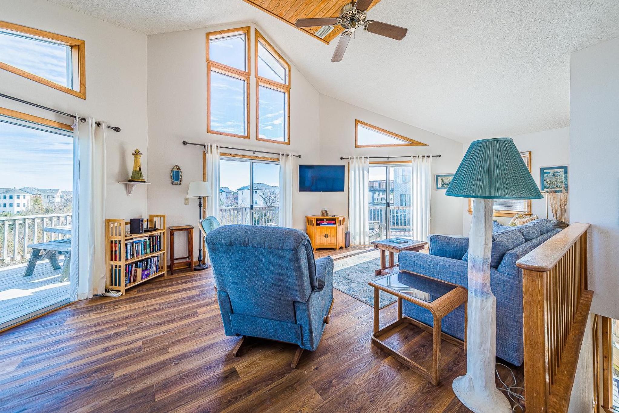 Keepsake - Corolla, Whalehead, 435 Yds to Beach, Pool w/Kiddie Pool, Hot Tub, Pets OK, Flex Stays