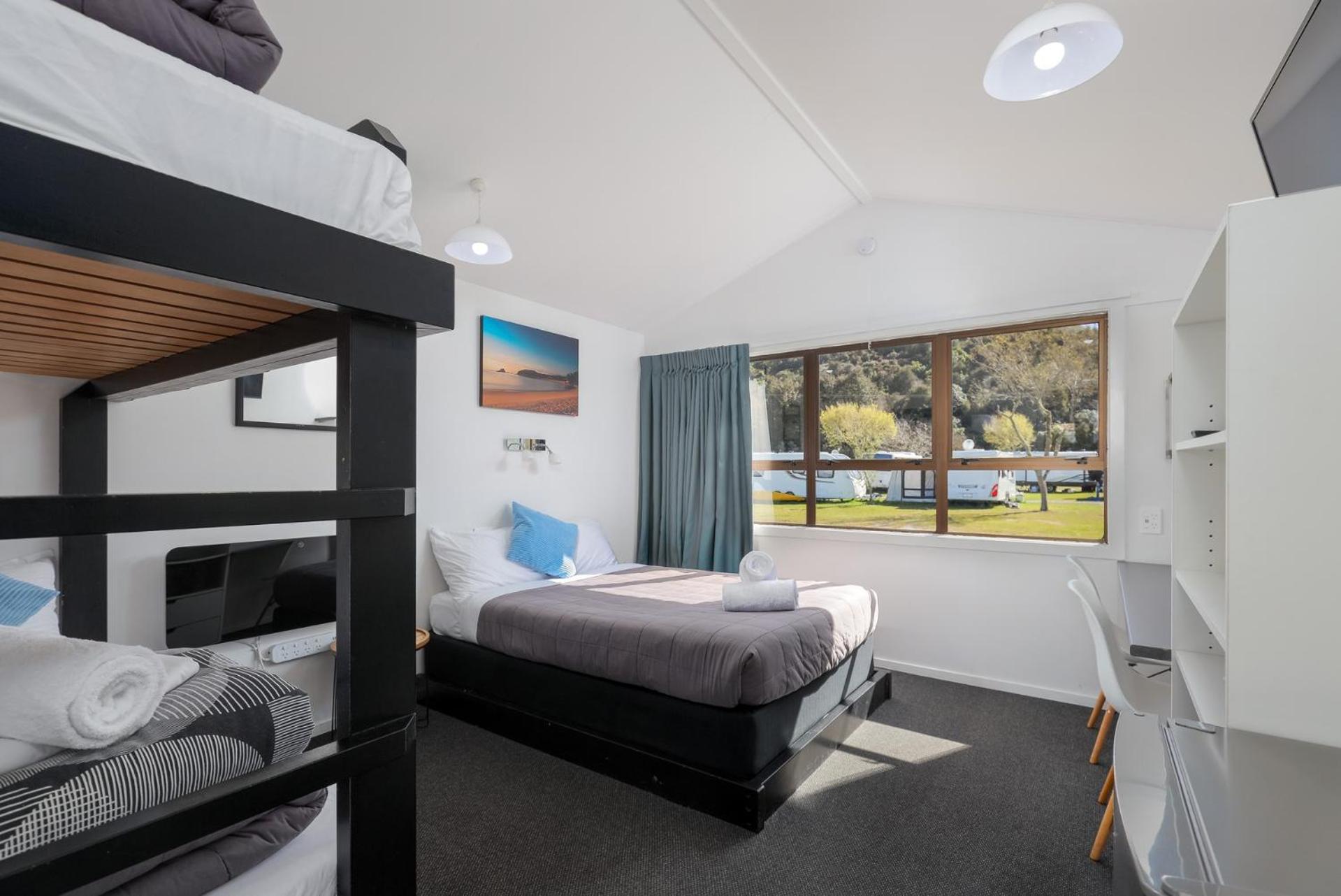 Kaiteriteri Recreation Reserve Cabins