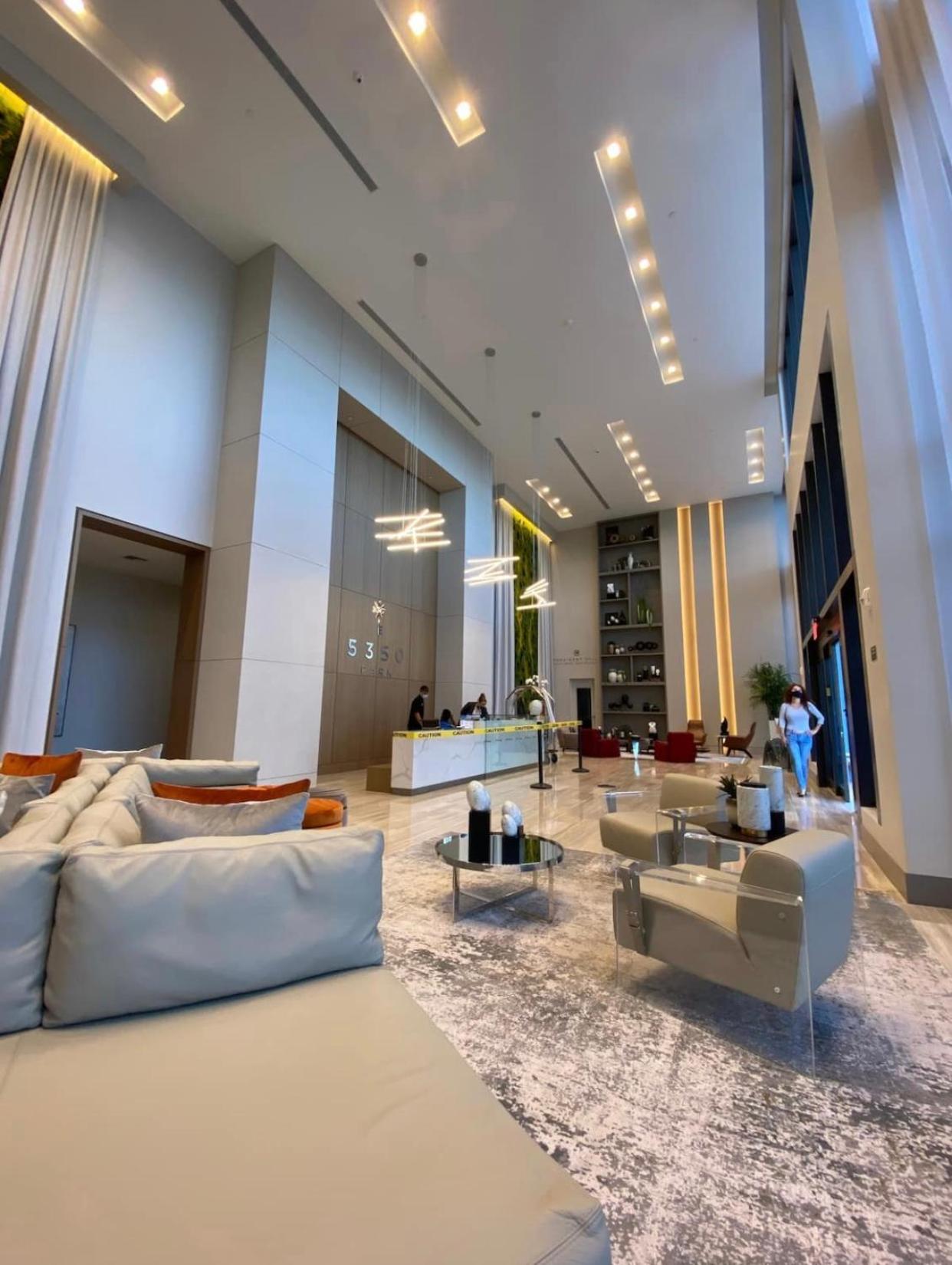 5350 Park inn Suite