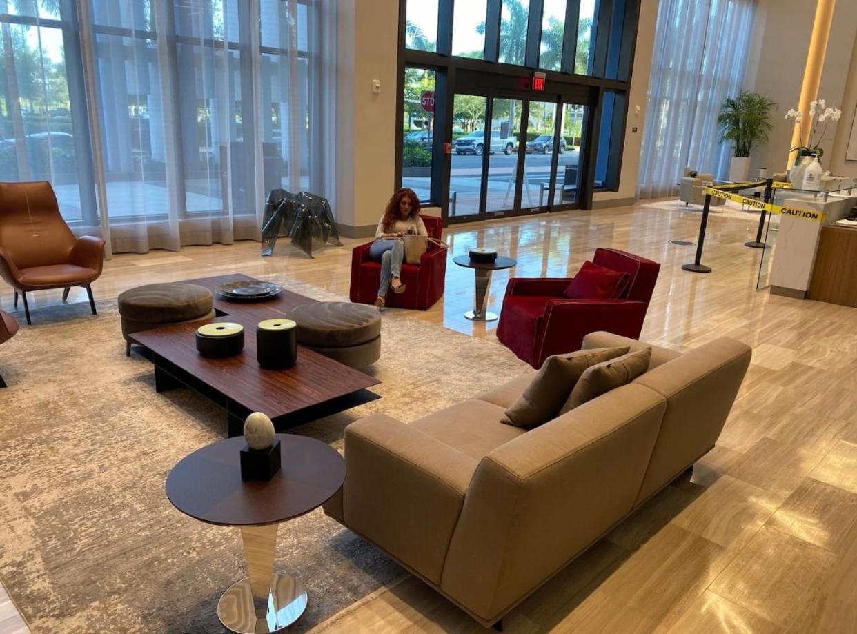 5350 Park inn Suite
