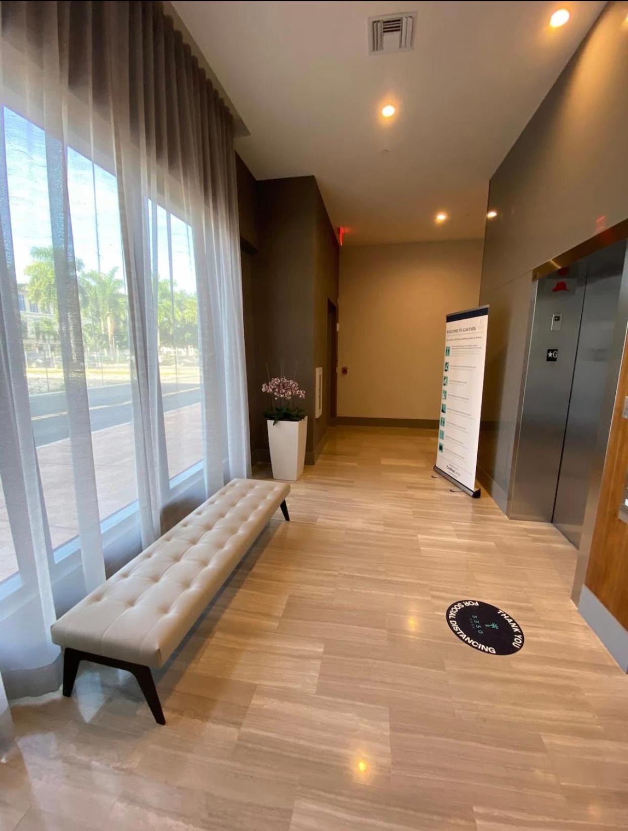 5350 Park inn Suite