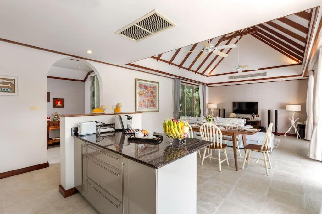 Katamanda 3 Bed Tropical Villa B3 Near Kata Beach