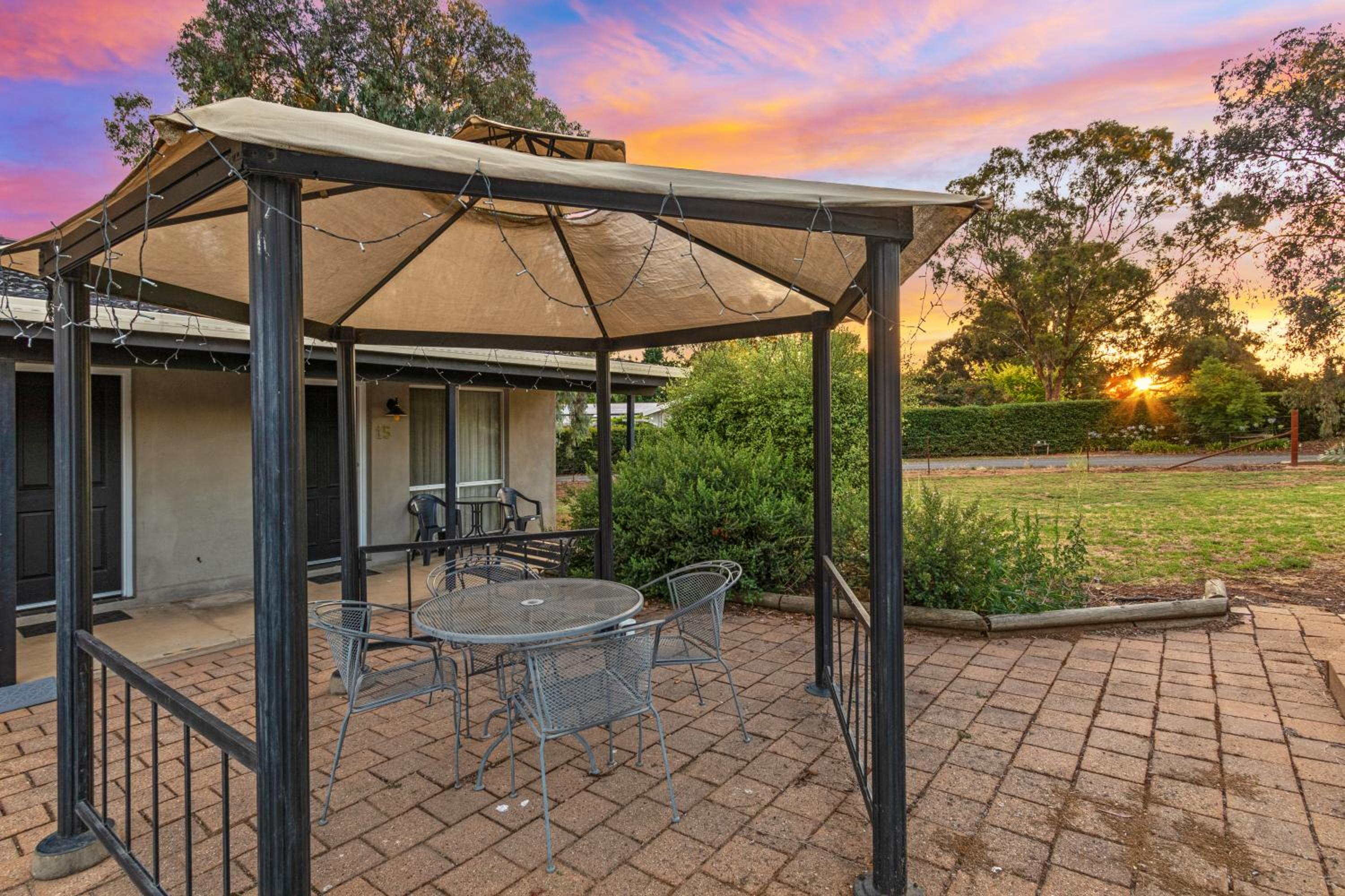 Burringa Garden Motel