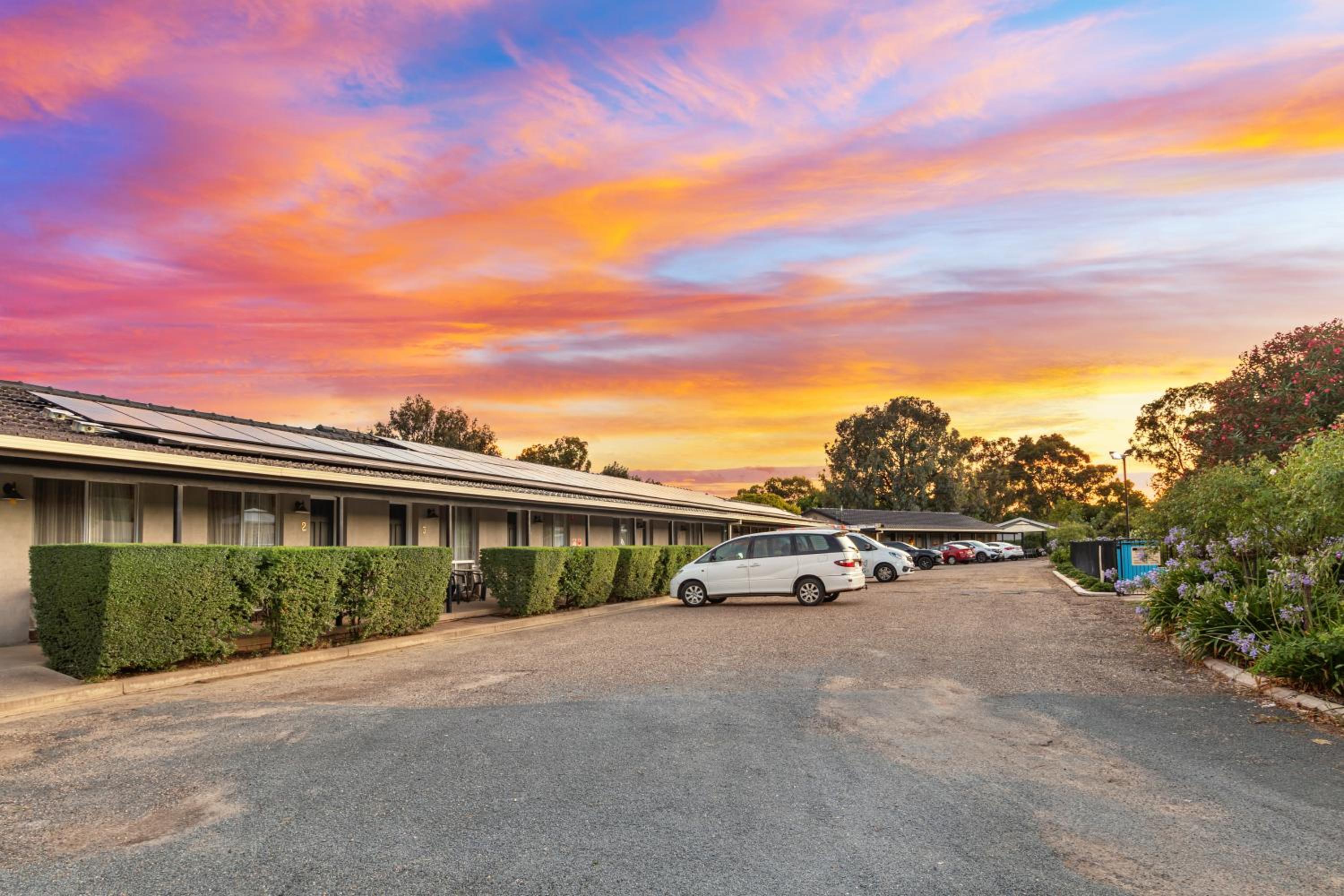 Burringa Garden Motel