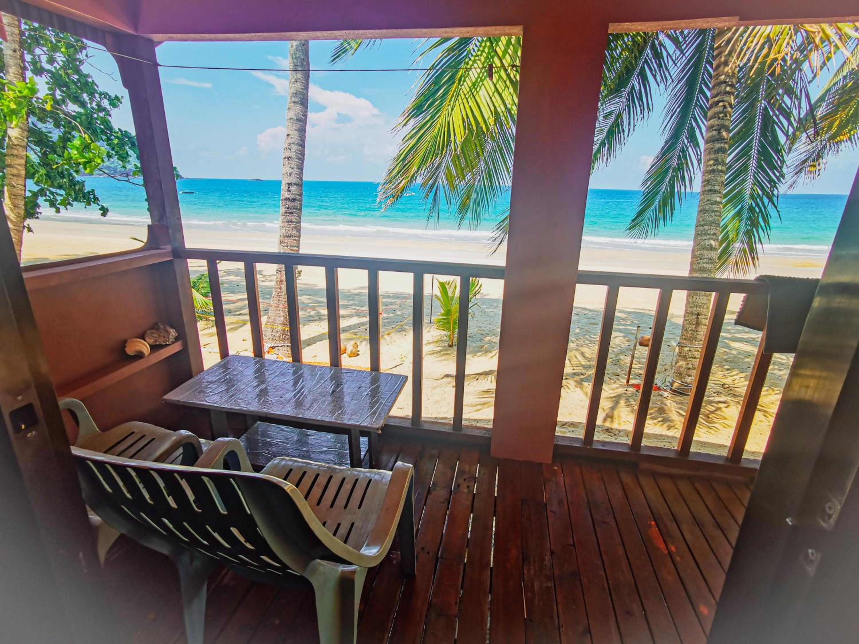 Permata Beach Chalet photo 1