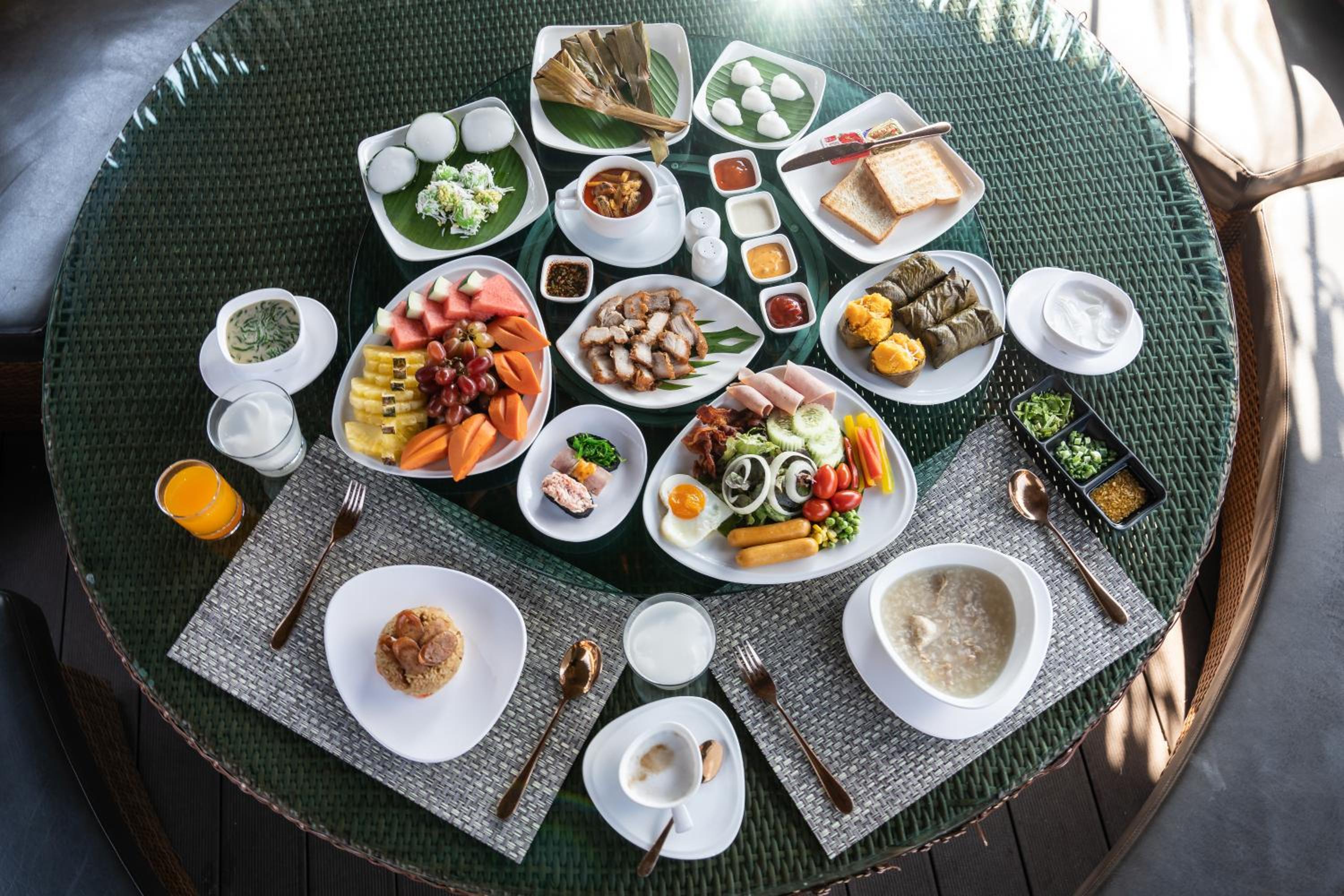 Khum Damnoen Resort