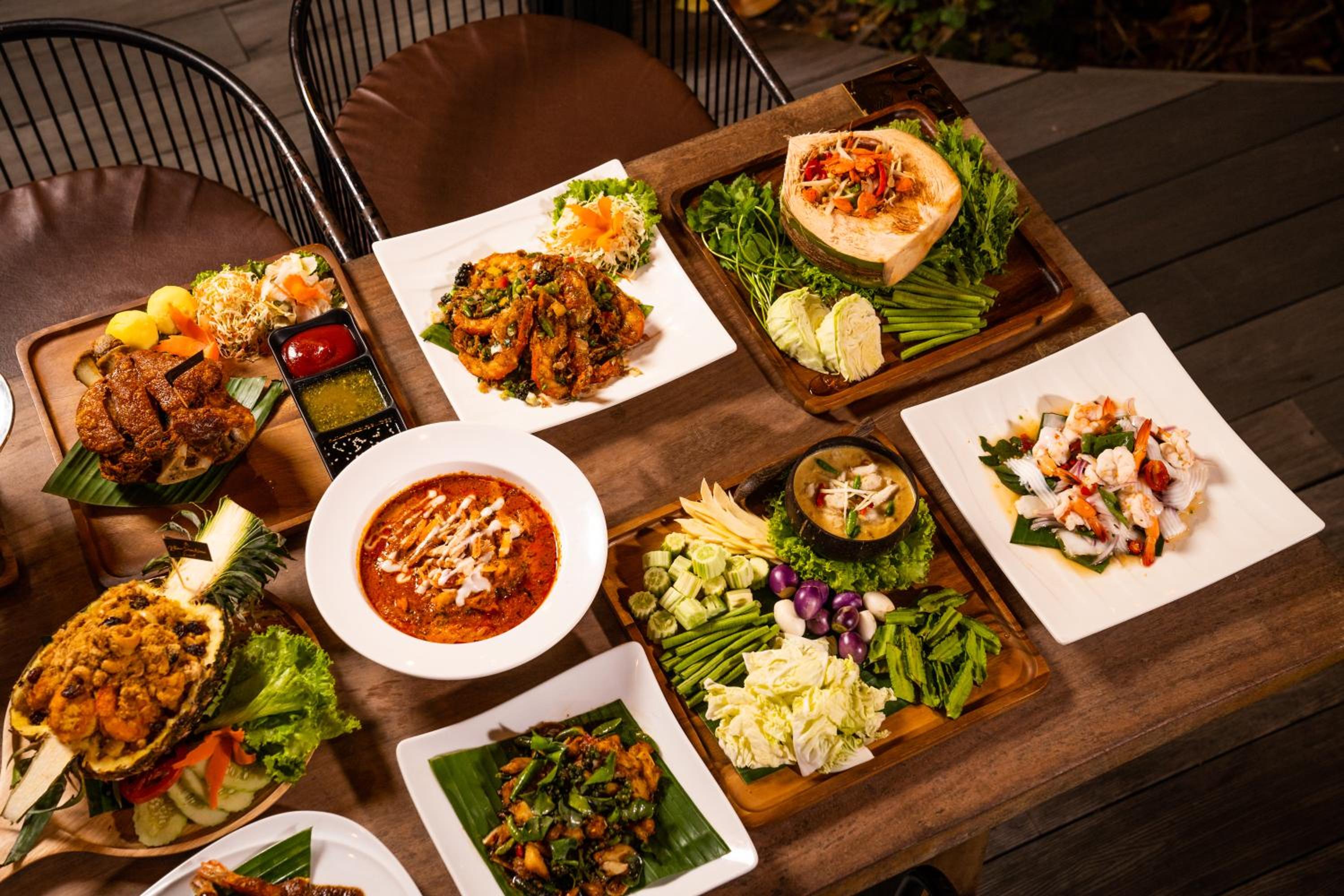 Khum Damnoen Resort