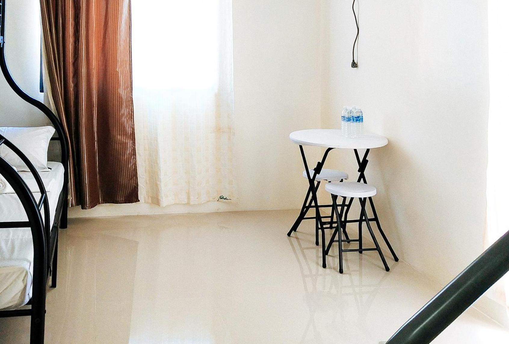 L and V Bantayan Guest House view 2