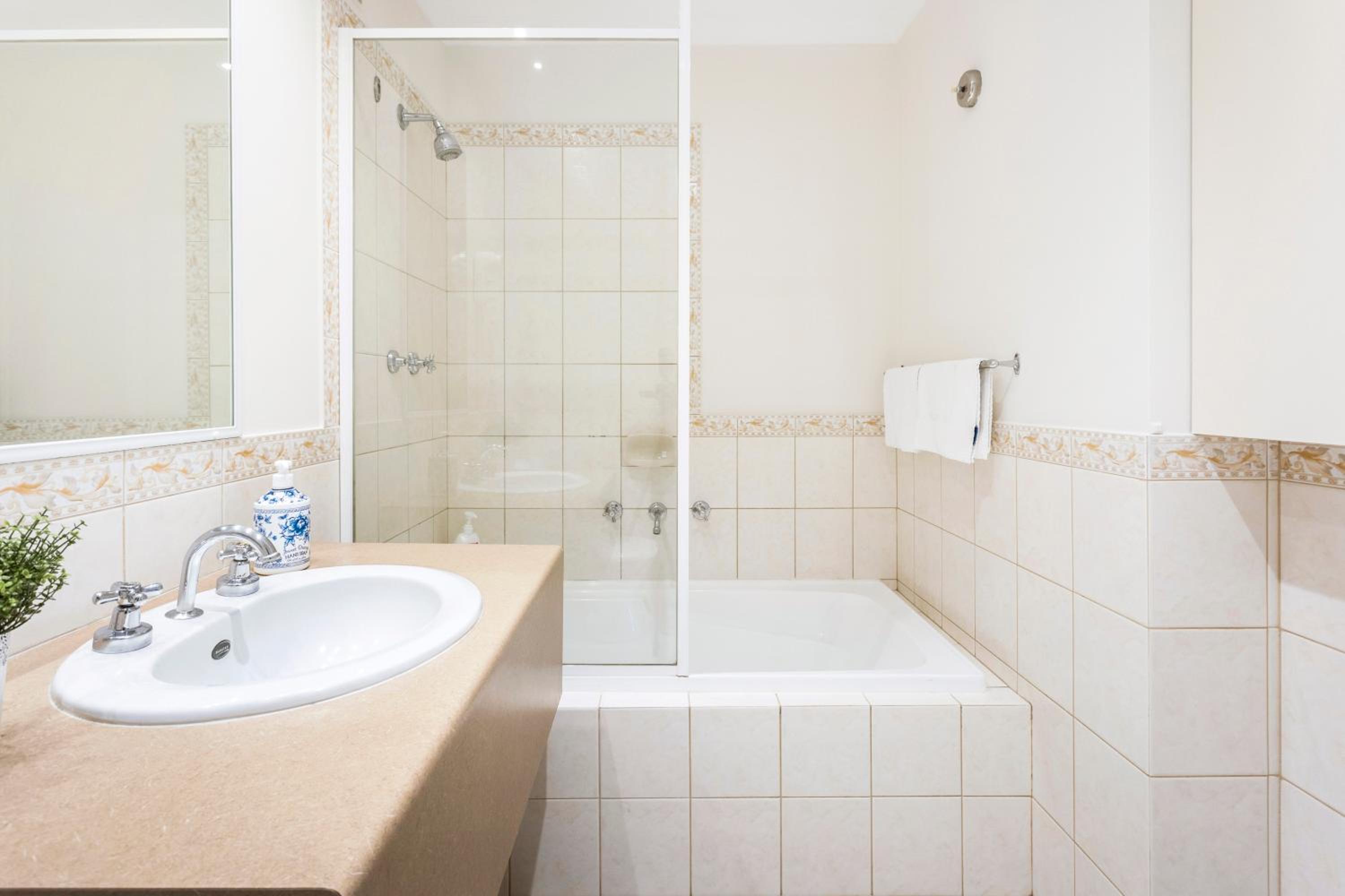 Perth City Retreat Victoria Ave 1BR