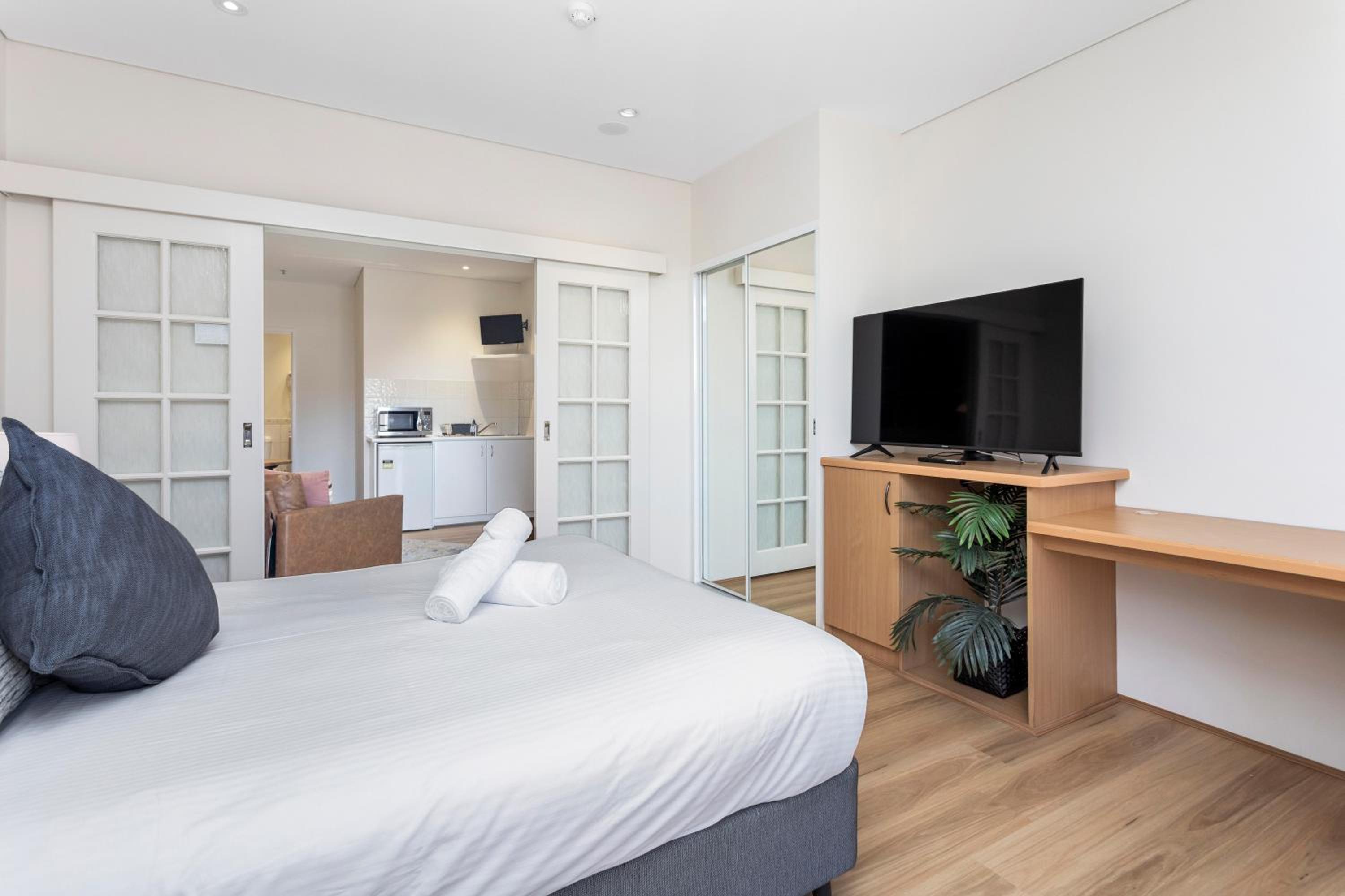 Perth City Retreat Victoria Ave 1BR