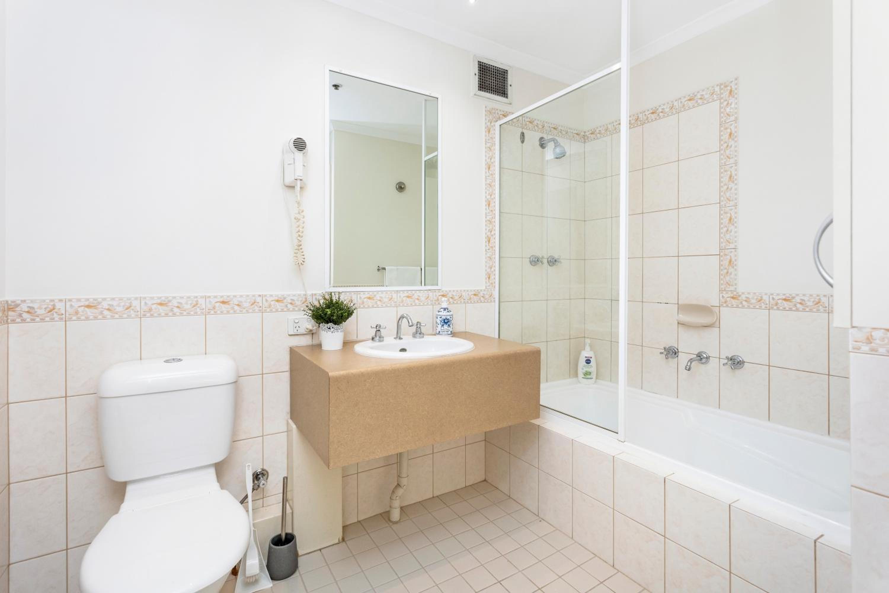 Perth City Retreat Victoria Ave 1BR