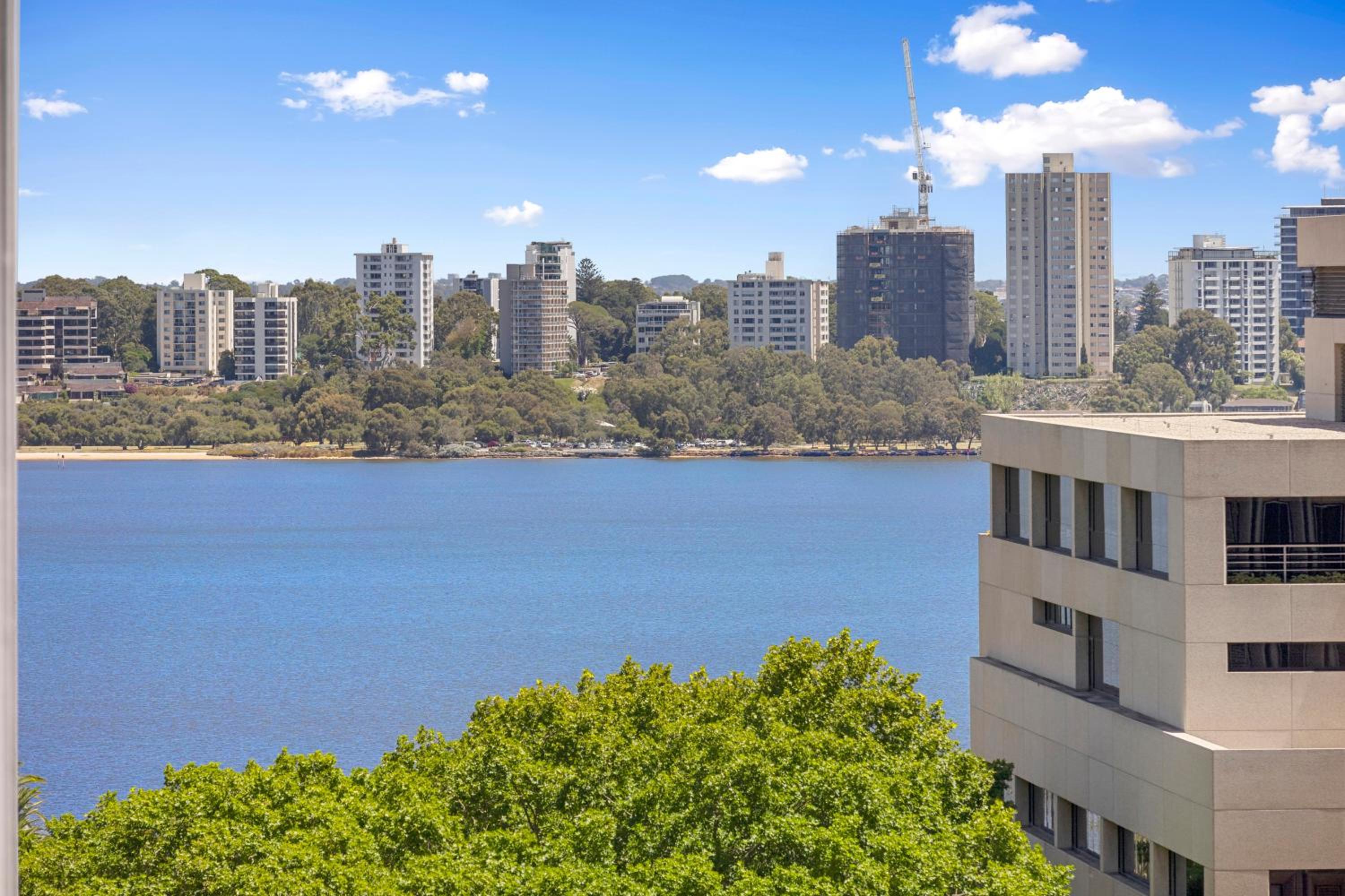 Perth City Retreat Victoria Ave 1BR